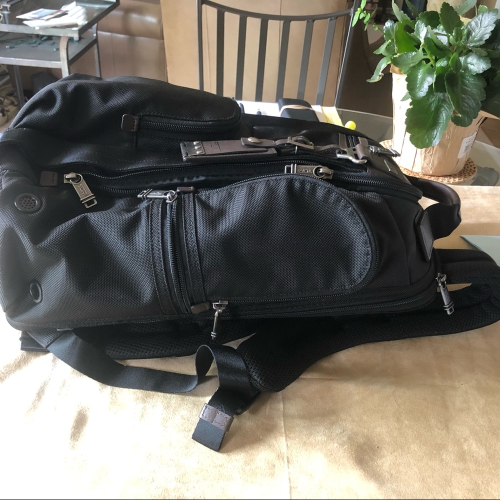 Backpack - Picture 4 of 7
